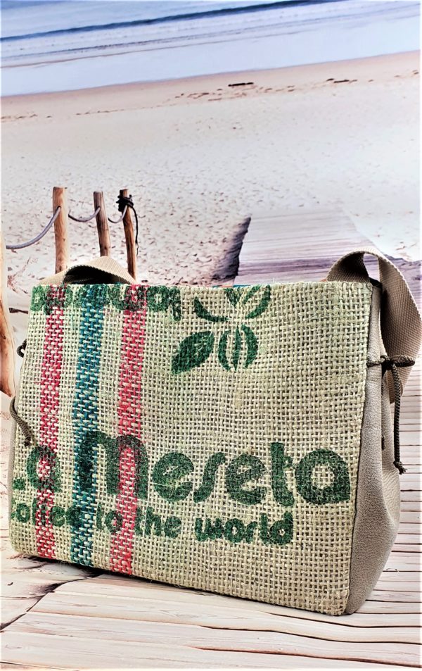 Sac de ville en jute Cécilia , pièce unique de créateur fabriquée à Montpellier